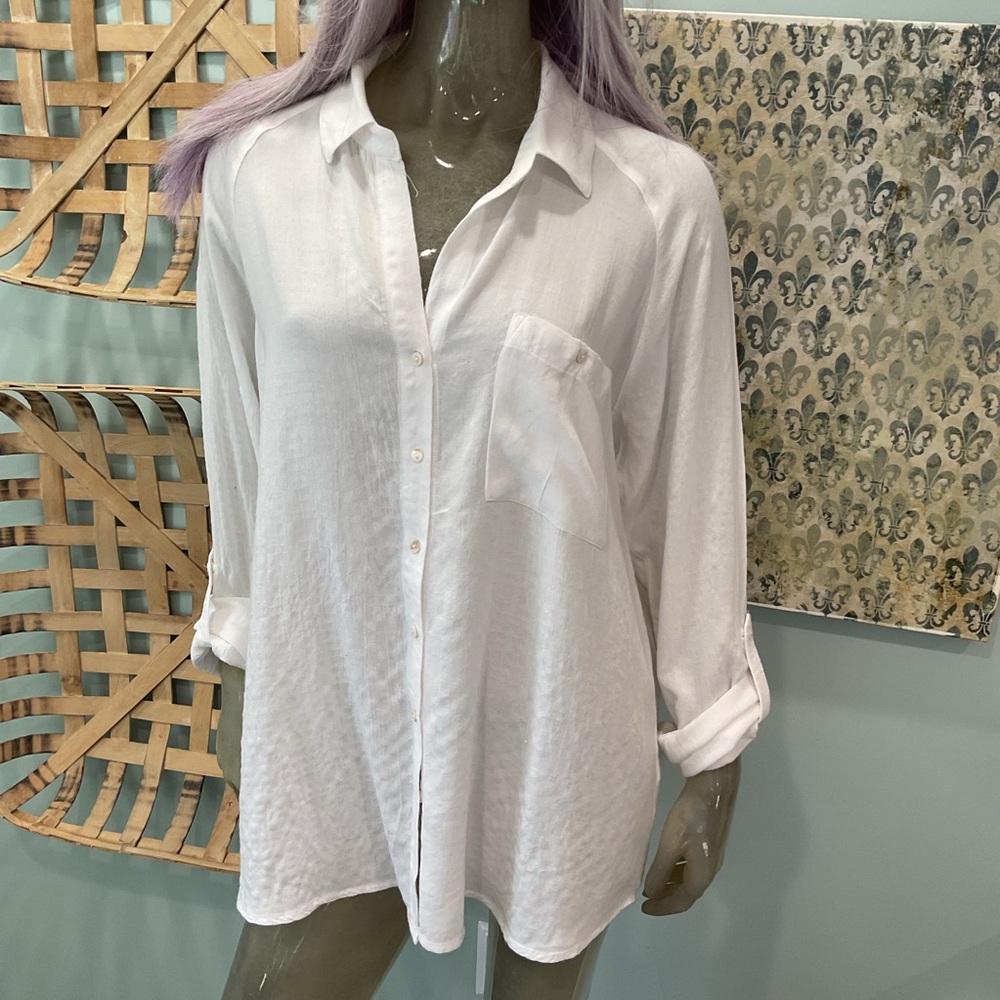 Jane and Delancey Classic White Button-Down Shirt